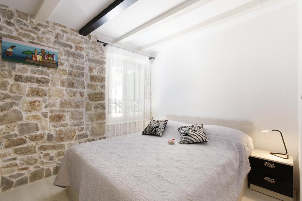 Apartment Stone Split Pokoj fotografie
